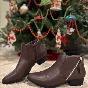 Croft & Barrow Brown Ankle Boots~Sz 9.5